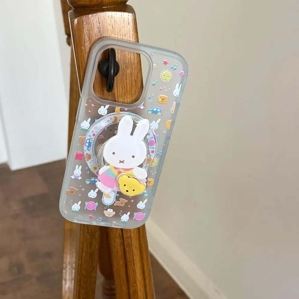 ミッフィーラビット シンプルでクリアなブルーカラーは、iPhone16、15、14、13Pro Maxシリーズのマグネット式スマホケースに最適です。