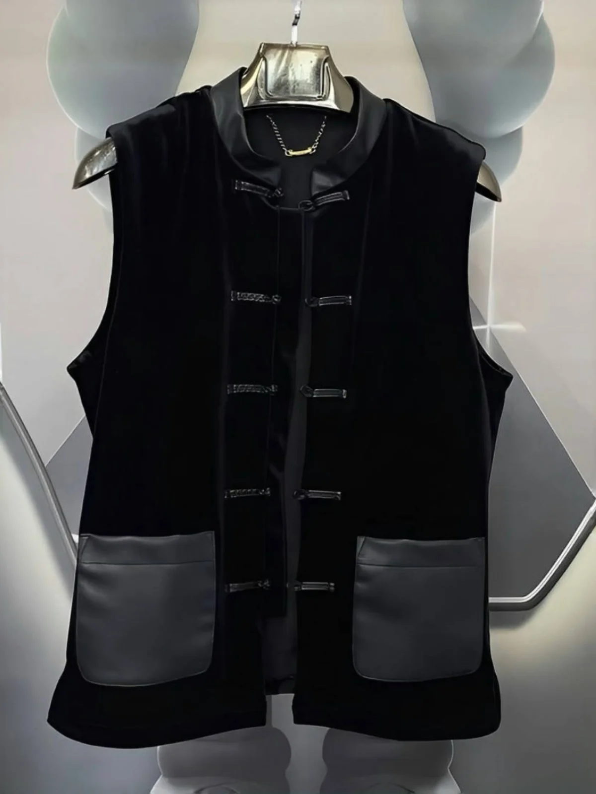 

Мужской модный ретро-жилет в китайском стиле, осенняя новинка 2025 года, универсальный, персонализированный, в национальном стиле, с пуговицами в стиле Тан