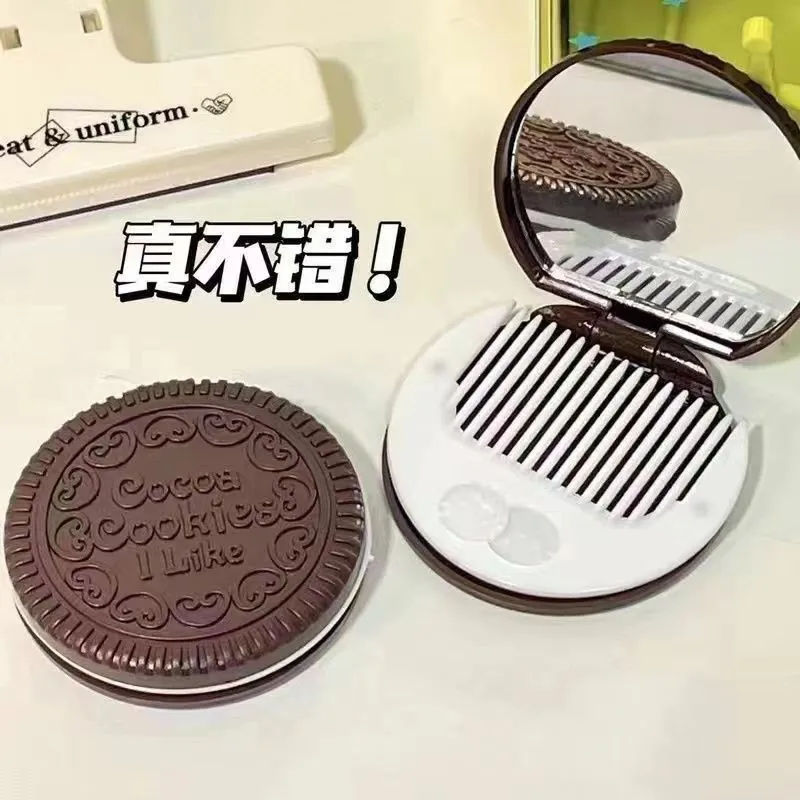 미니 2 in 1 빗 거울 세트 접이식 빗 휴대용 거울 메이크업 거울 빗 세트 휴대용 내구성 초콜릿 쿠키 모양