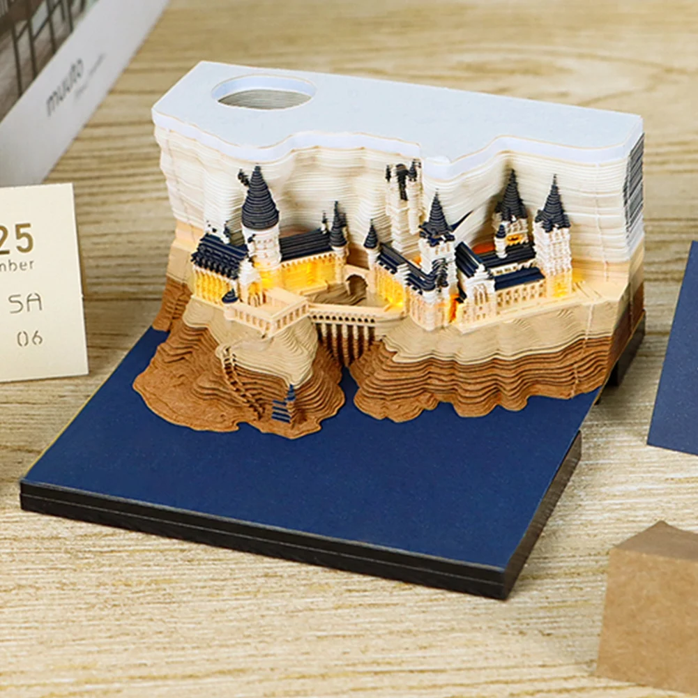 Calendario del pezzo del tempo 2025 con luce LED e portapenne Calendario 3D Calendario da tavolo 3D Regalo di inaugurazione della casa Decorazione del desktop