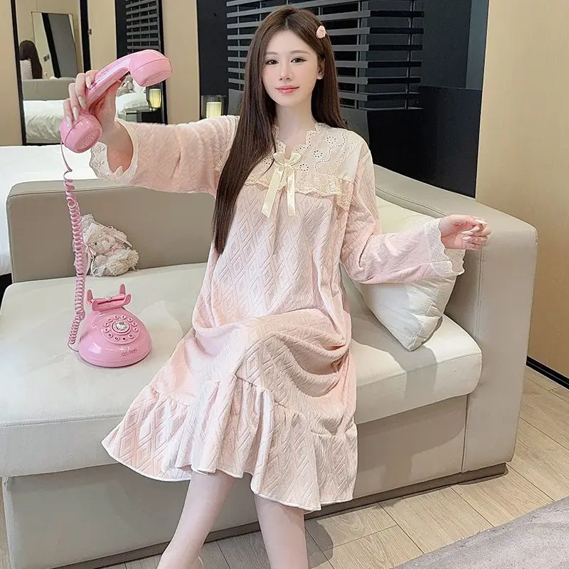 

Зима 2025 года, большие размеры, сексуальные кружевные бархатные ночные рубашки с v-образным вырезом и длинными рукавами для женщин, корейское милое ночное платье, ночная рубашка, ночная рубашка