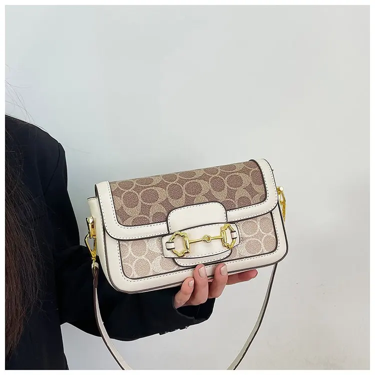 

Stylish Crossbody Bag for Women-Gold Hardware Handbag-Casual Signature Pattern Purse - Fashion-Forward Design-Comfortable & Chic