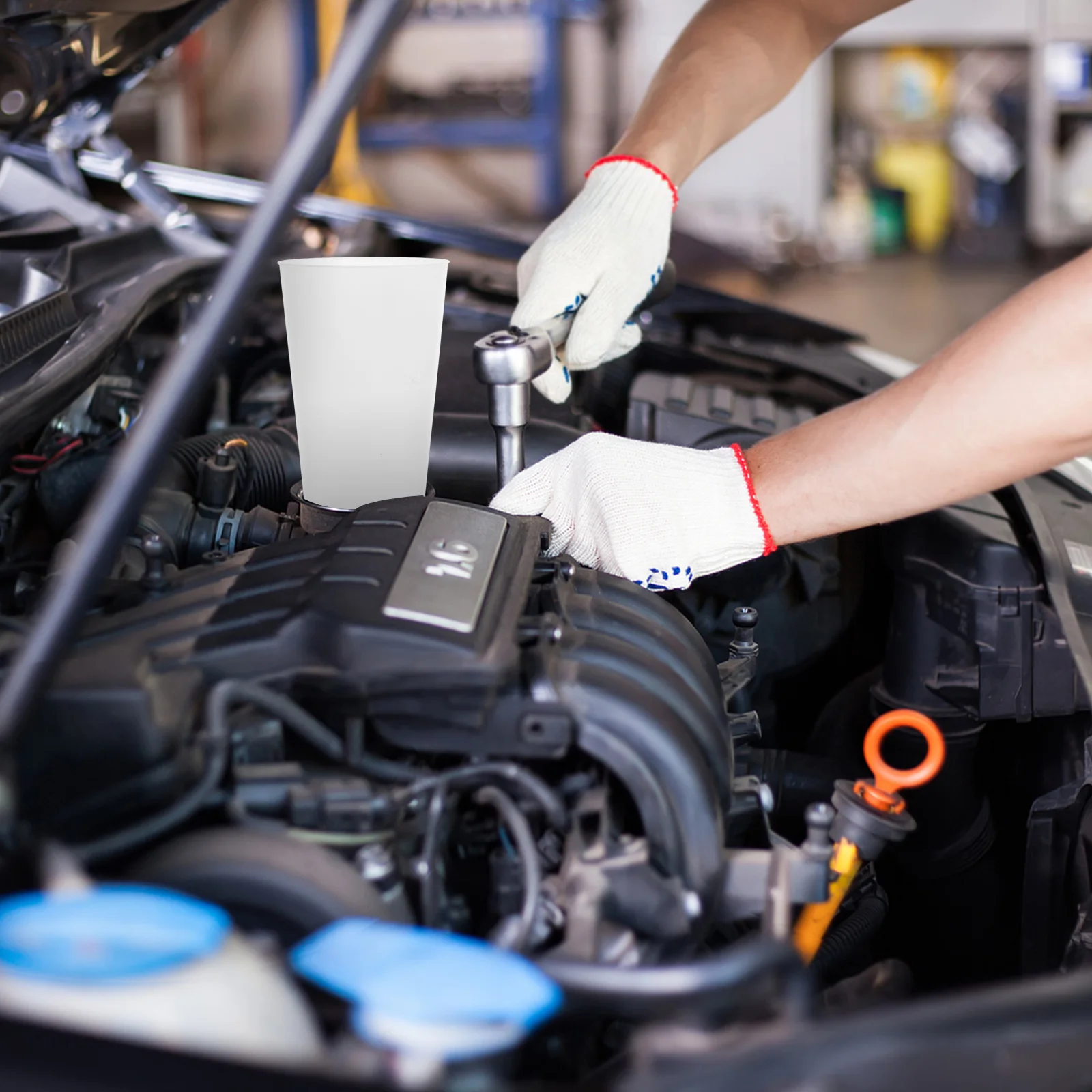 

Universal Car Engine Oil Funnel Kit Wide Mouth Design for Fast Refills Durable Auto Maintenance Tool Compatible with Multiple