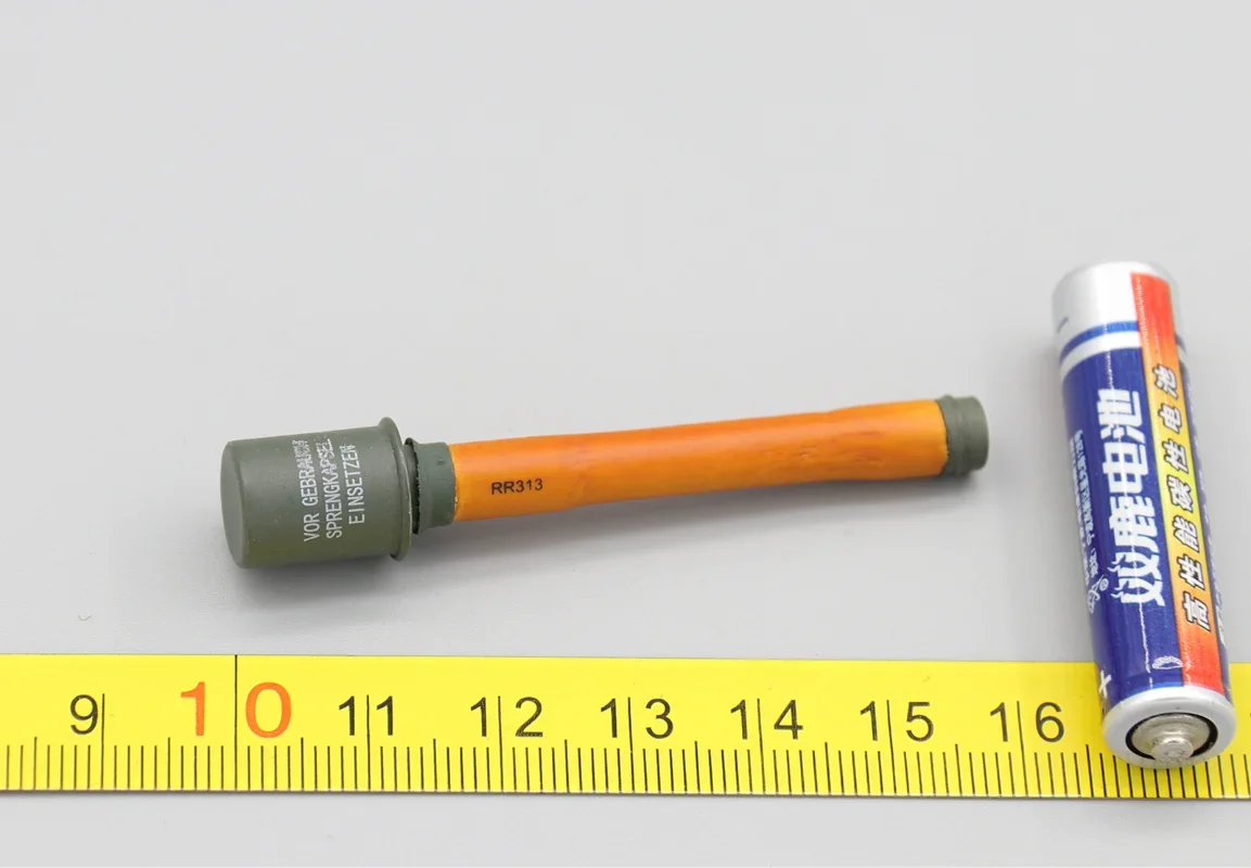 

1/6 Scale Soldier Antitank Grenade B Model for 12'' G-018 Marsdivine