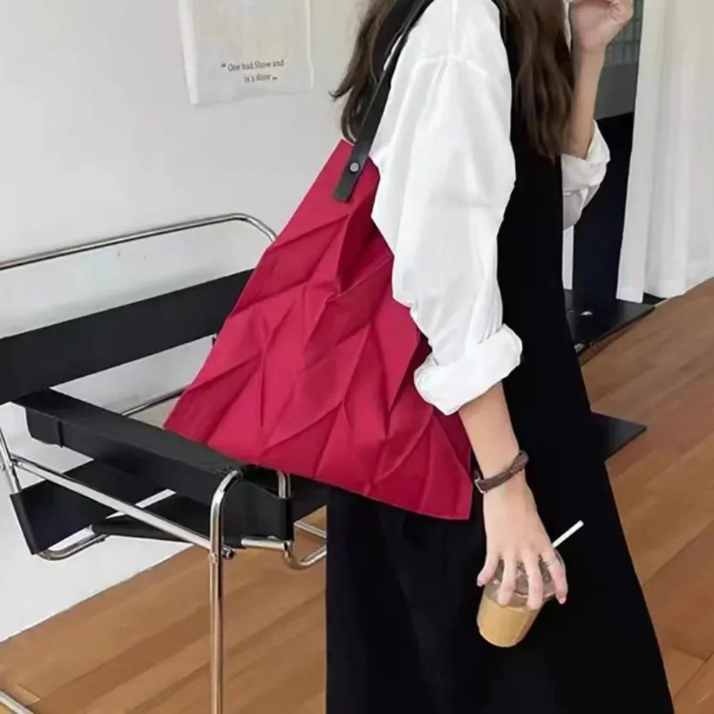 Tas Tote Berlipat Geometris Korea Tas Bahu Kanvas Kapasitas Besar Wanita Tas Tangan Belanja Bergaya dengan Desain Lipat Unik