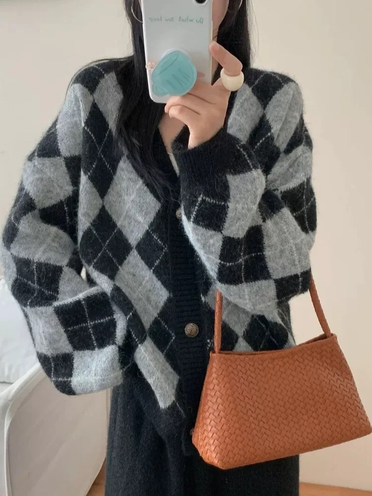 

Ele V-Ne вязаный открытый кардиган женский осенне-зимний комплект с юбкой Thiened f Color Blo Diamond Pattern Lazy Sle Sw...