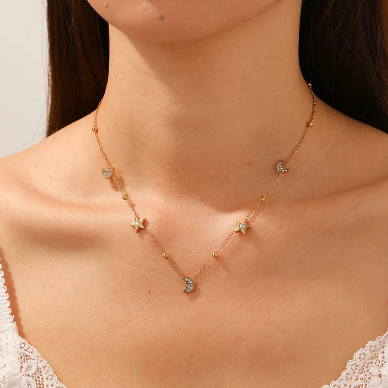 

Luxurious Zircon-Encrusted Crescent Star Stainless Steel Necklace Plated 18K Gold Waterproof Non-Allergenic Jewelry for Women