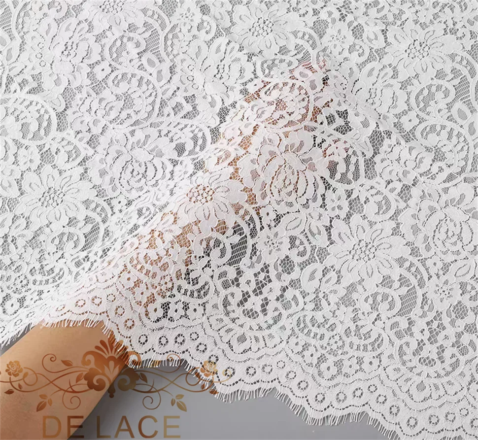 

Hot Selling French Lace Fabric Floral Embroidered Lace Eyelash Fabric Delicate Wedding Dress Lace Fabric