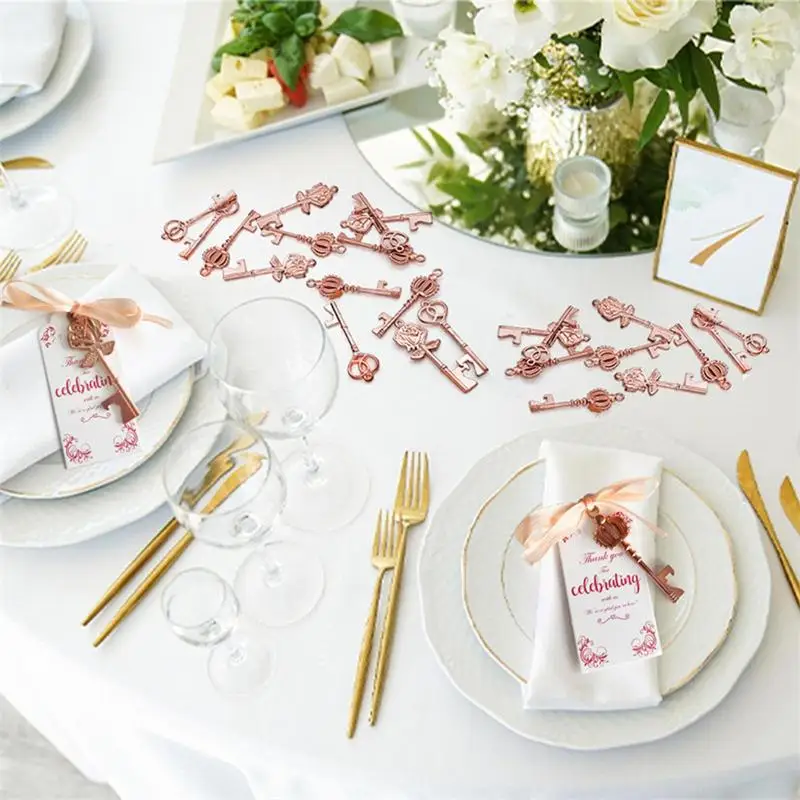 กุญแจเปิดขวดสําหรับผู้เข้าพัก Rose Gold Baby Shower โปรดปรานสําหรับผู้เข้าพัก Key ที่เปิดขวดพร้อม Escort Tag การ์ดและพวงกุญแจสําหรับ