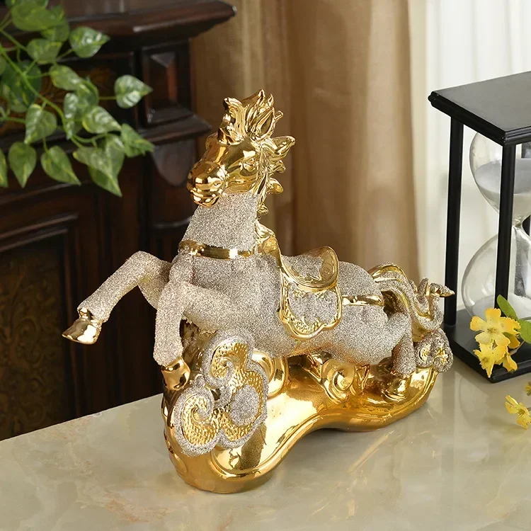 Modern high-end ceramic handicrafts fly yellow Tengda gold-plated horse ornaments home decorations housewarming gifts