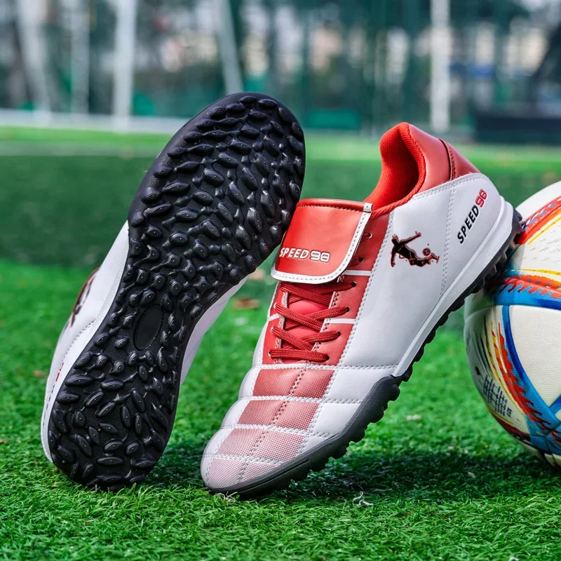 

New Men Soccer Shoes High-quality Professional Futsal Women Ultralight Football Boots Unisex Hot Sale Cleats TF/FG Sneakers