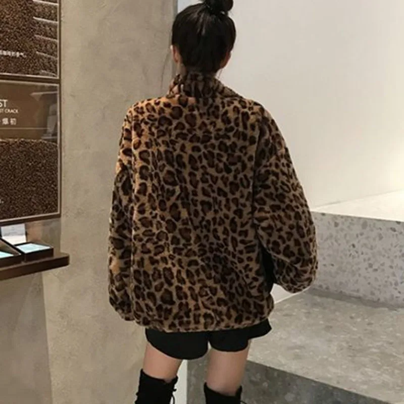 Chaqueta de terciopelo de visón de imitación de leopardo para mujer, prendas de vestir holgadas coreanas, abrigos cálidos de piel sintética para mujer, otoño e invierno, 2023