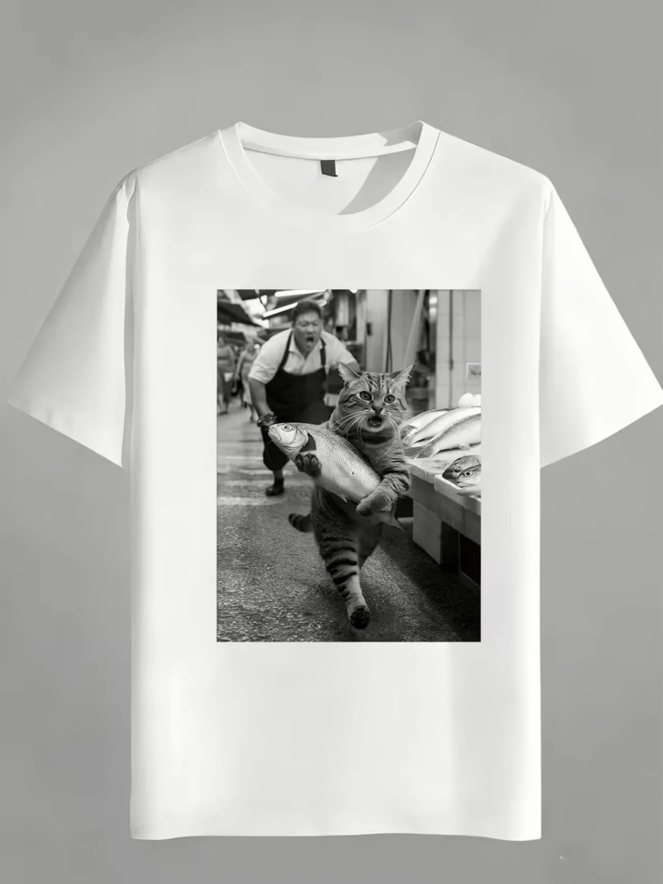 Funny  T Shirt Men Women Short Sleeve Vintage Cat Market Vendor Black White Photo Print Breathable Loose Unisex Soft Cotton Tee