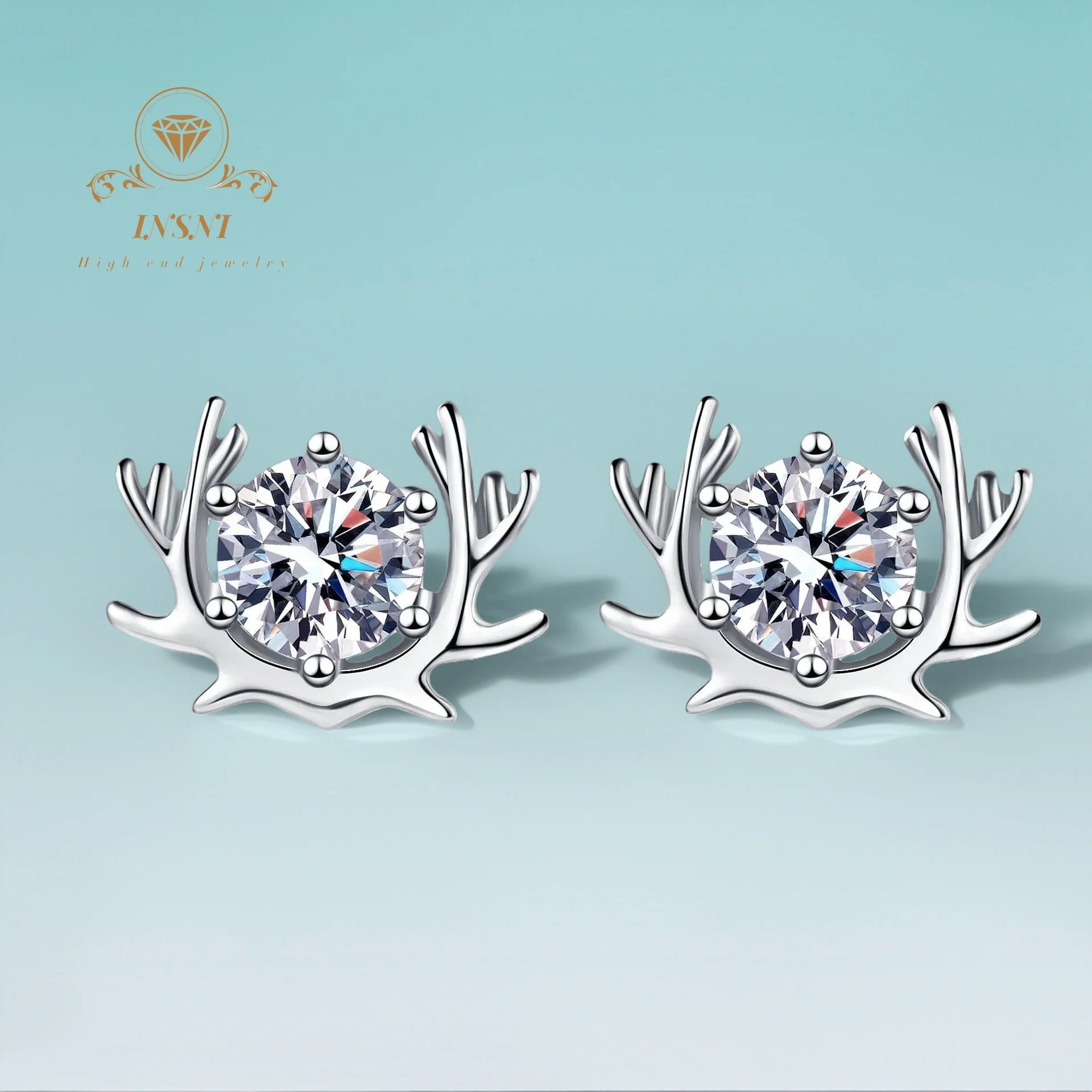 

Серебряные серьги-гвоздики 925 пробы с муассанитом 50 карат в закрепке «Love You», минималистичный дизайн, сертифицированные, гипоаллергенные, подарок для женщин