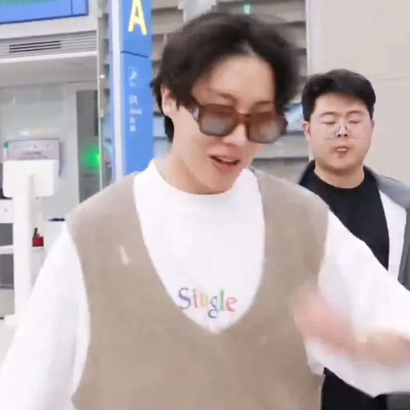 韓国スター J-HOPE 同一の単文字印刷パターンファッショントレンドハイエンドブランド純綿高品質レジャー休暇