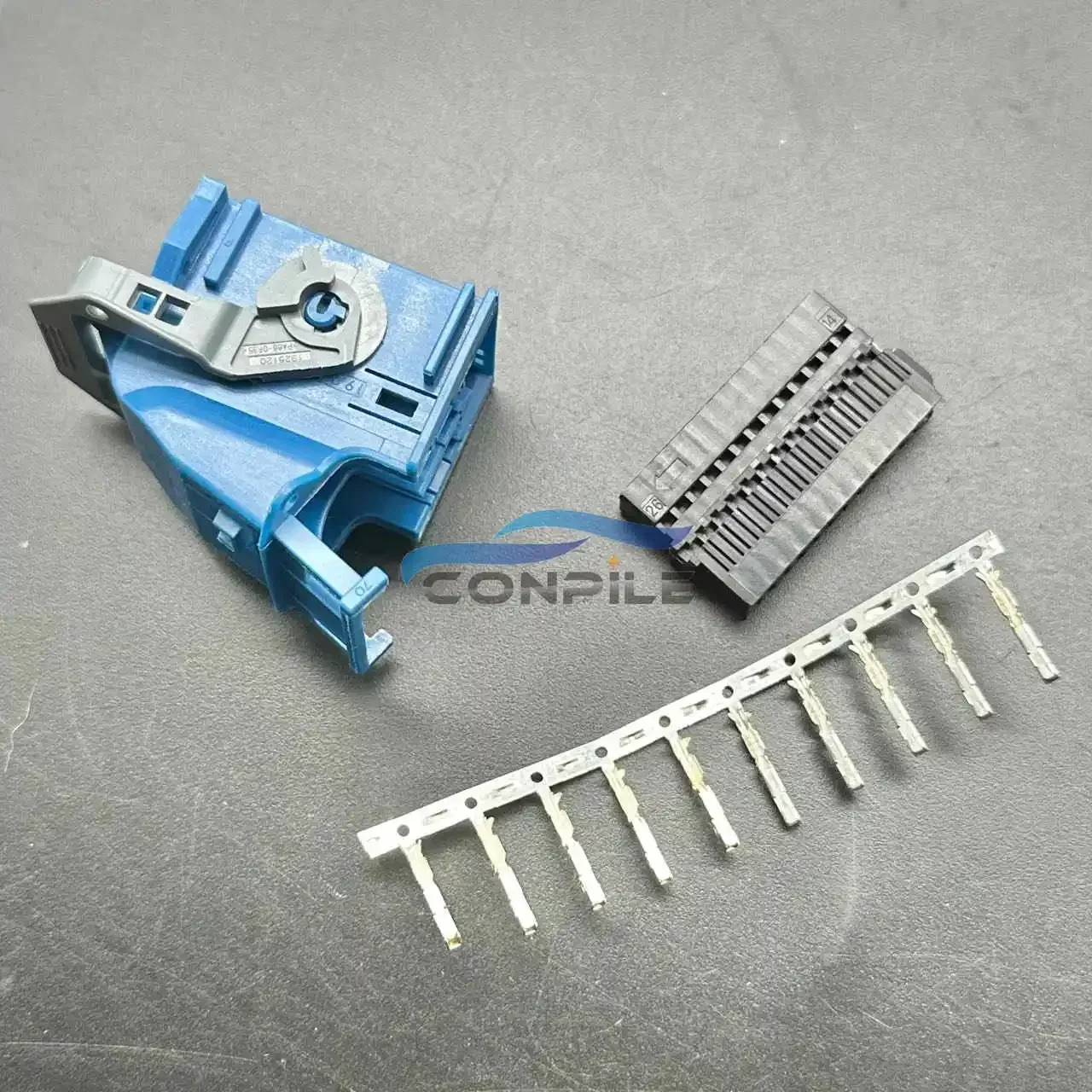 1pc for Ford new Mondeo BCM-D plug connector terminal shell 4*13 52PIN connector housing