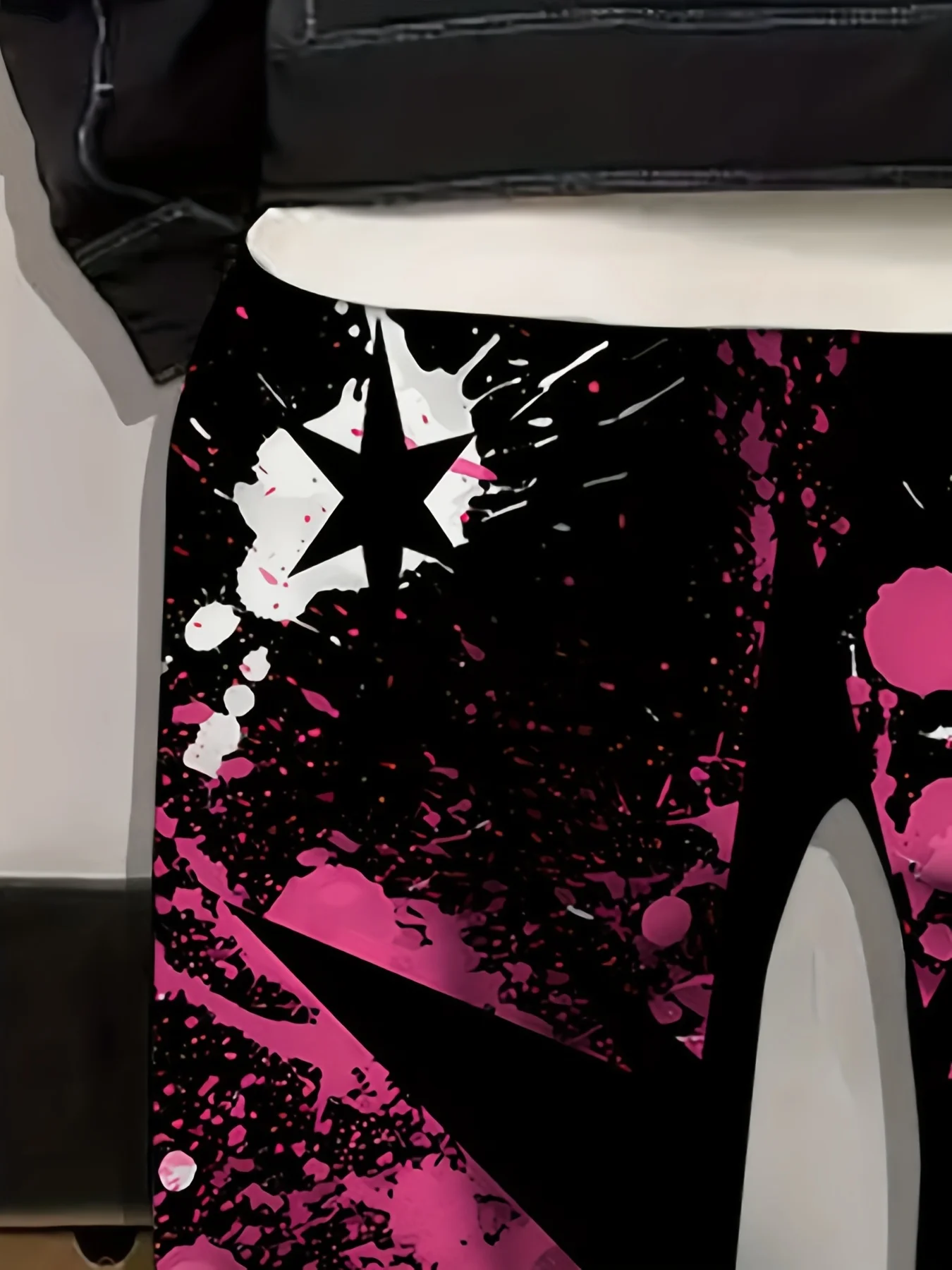The new men's trousers for Spring and Autumn 2025 are comfortable soft casual and fashionable featuring star-printed streetwear