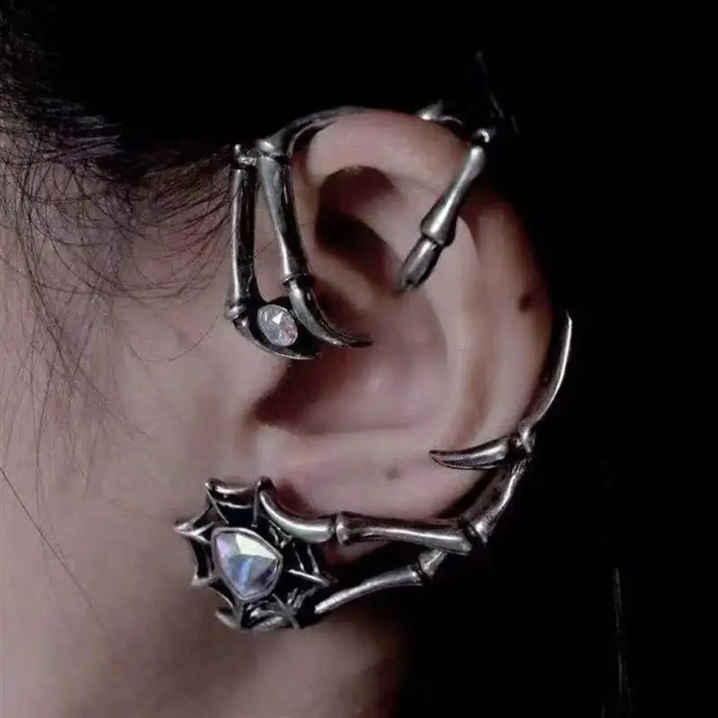 A52E Vintage Metal Gossip Earrings for Men Women Fashion Ear Jewelry Punk Hiphop Gothic Clip Earrings