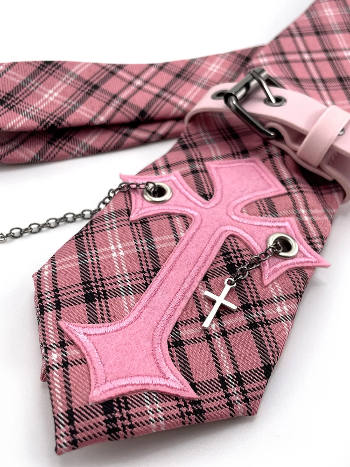 

Оригинальный модный стиль с рубашкой, завязанным вручную галстуком, клетчатый субкультурный крест, розовый панк, индивидуальная ниша, студенческая универсальная студенческая одежда для колледжа