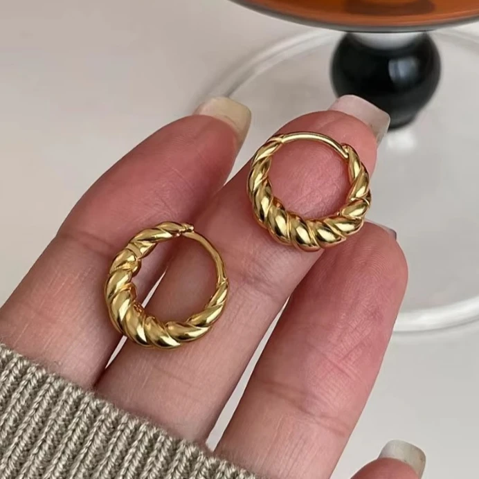 

PONYKISS 925 Sterling Silver 18K Gold Twisted Geometric Hoop Earrings for Women Classic Fine Jewelry Minimalist Accessories