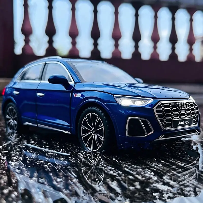 1:24 AU Q5 SUV Legierung Automodell Druckguss Metall Geländewagen Automodell Hochdetailliert mit Sound und Licht Sammlerstück Dekoration