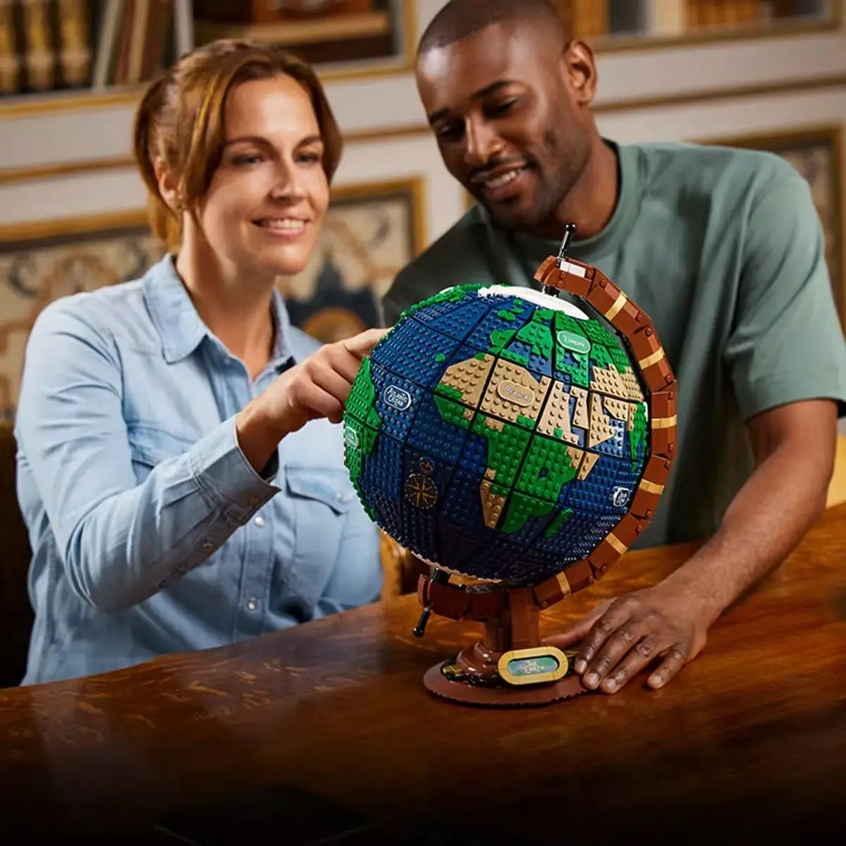 MOC MINISO 21332 Zestaw klocków konstrukcyjnych Model Ziemi, Dekoracja modelu, Prezent urodzinowy, Prezent na Halloween 14+ 2025