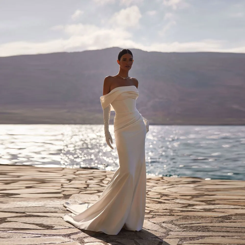 Vestido de novia elegante de sirena de satén personalizado, vestidos de novia sin tirantes con hombros descubiertos, vestido de novia con tren de barrido sin espalda 2025