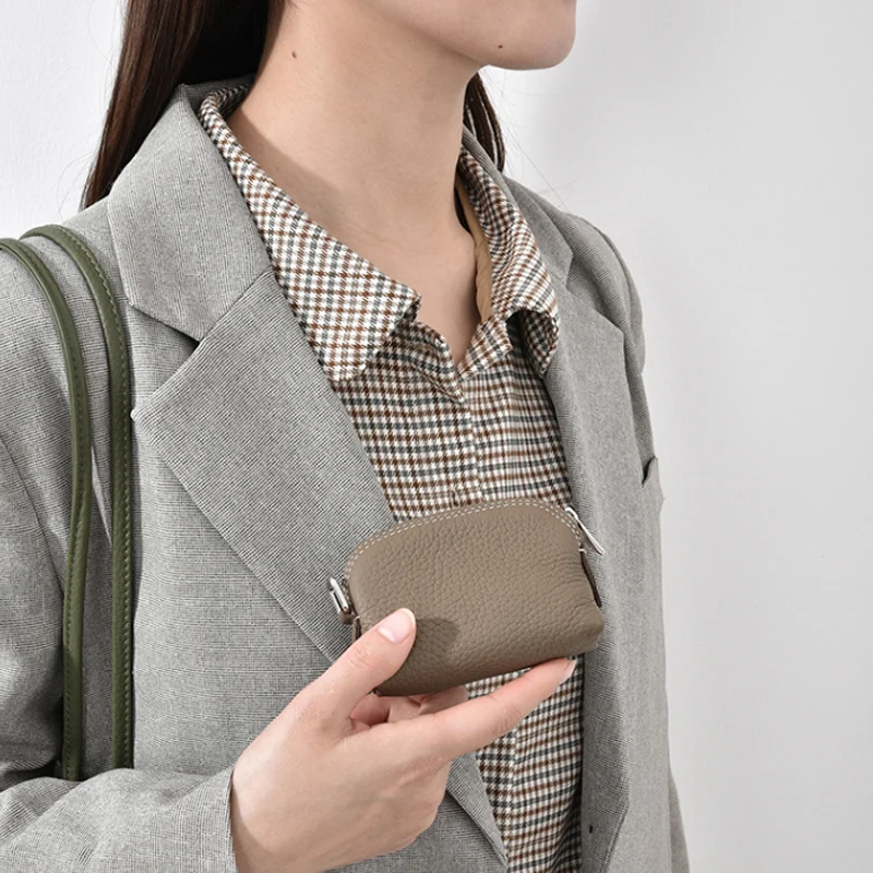 2022 new women's earphone bag pendant bag leisure first layer cowhide Mini credit card bag mouth red envelope