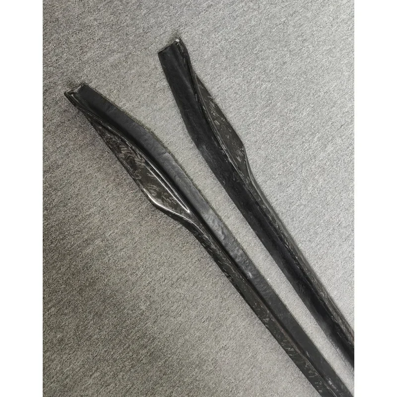 Suitable for the 2019-2020 Porsche 911 992 modified body kit THYT style forged carbon fiber side skirts and body side edges