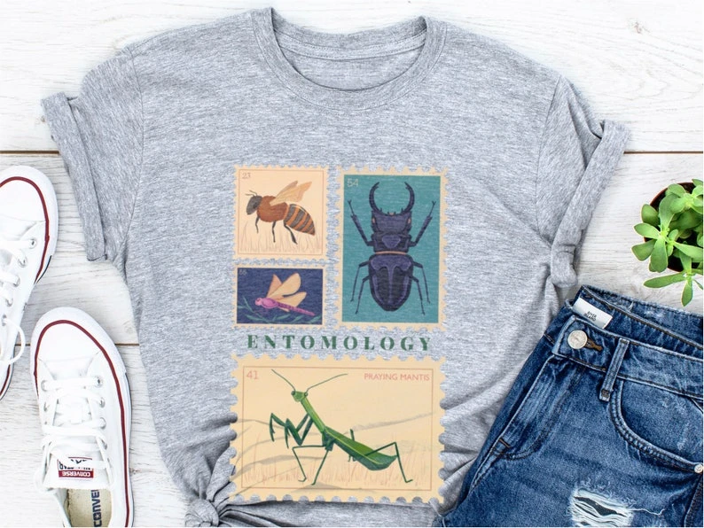 Cottagecore Entomology Tee Vintage Bug T Shirt Insect Praying Mantis Top Gift for Insect Lover Scientific Aesthetic Beetle Shirt