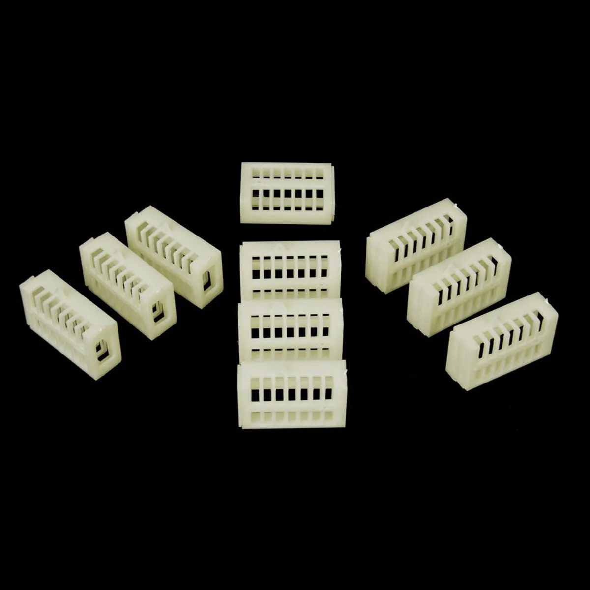 10Pcs Cage Cream White Plastic Adjustable Extensible Match Box Style for Introducing Moving Catching Virgin Queens