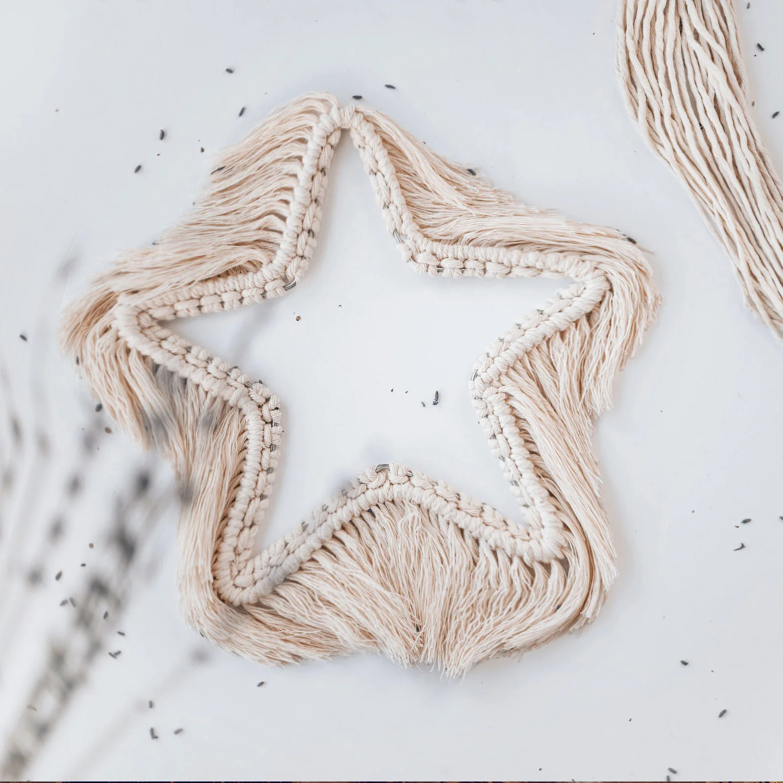 

4pcs Dream Catcher Materials Star Shaped Circle Metal Craft Rings Diy Wreath Ring For Home Wedding Garden Decor