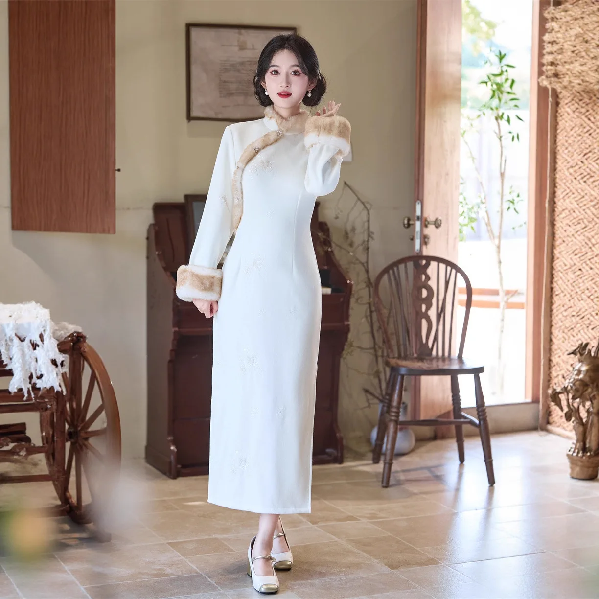 Yourqipao Elegant Chinese Style Long Sleeve Feather Cheongsam 2025 Winter New Fashion Improved Qipao Dress