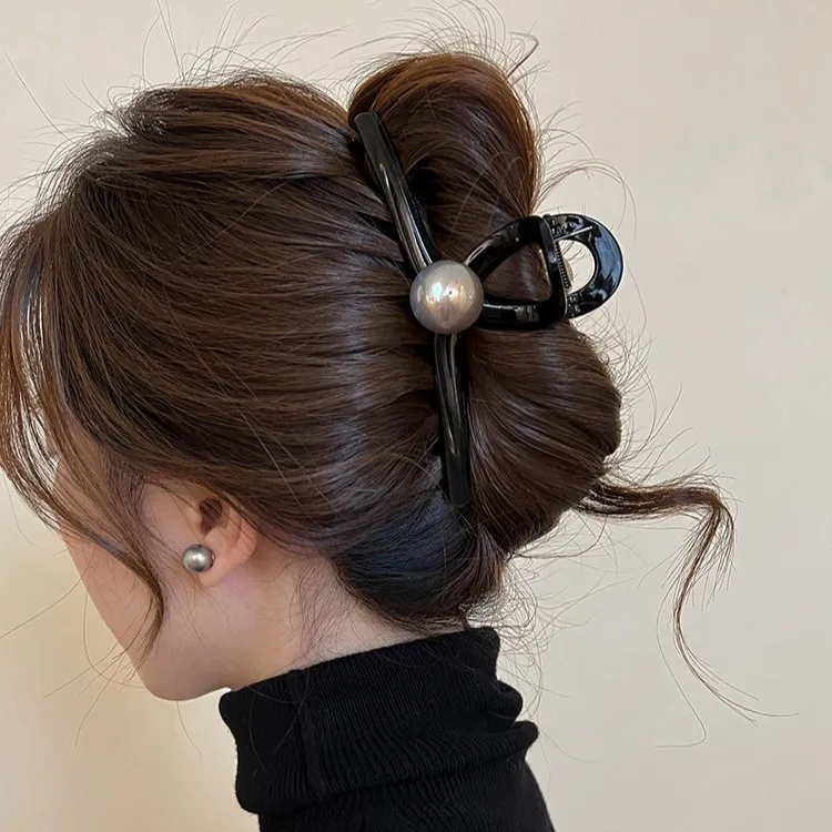 

Black gray pearl grab clip female 2025 new high-end large hairpin back head shark clip high-end headdress