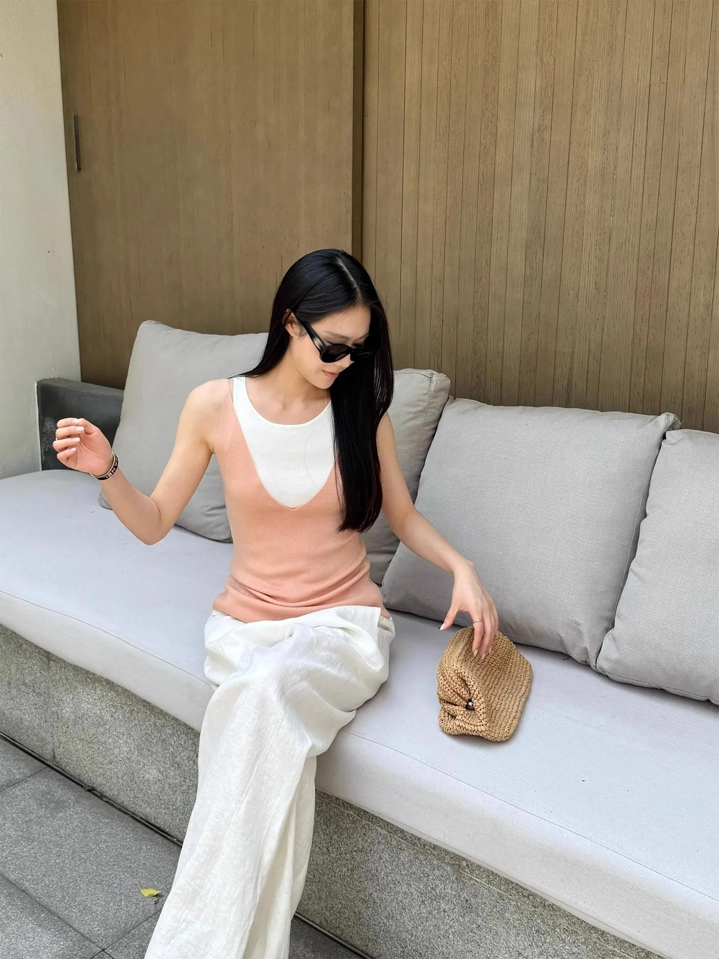 

Комплект из шелкового трикотажного топа и жилета ZhouMiao с глубоким V-образным вырезом, женский, приталенный, с эффектом утяжки талии, модный, для повседневной носки, летний, тонкий