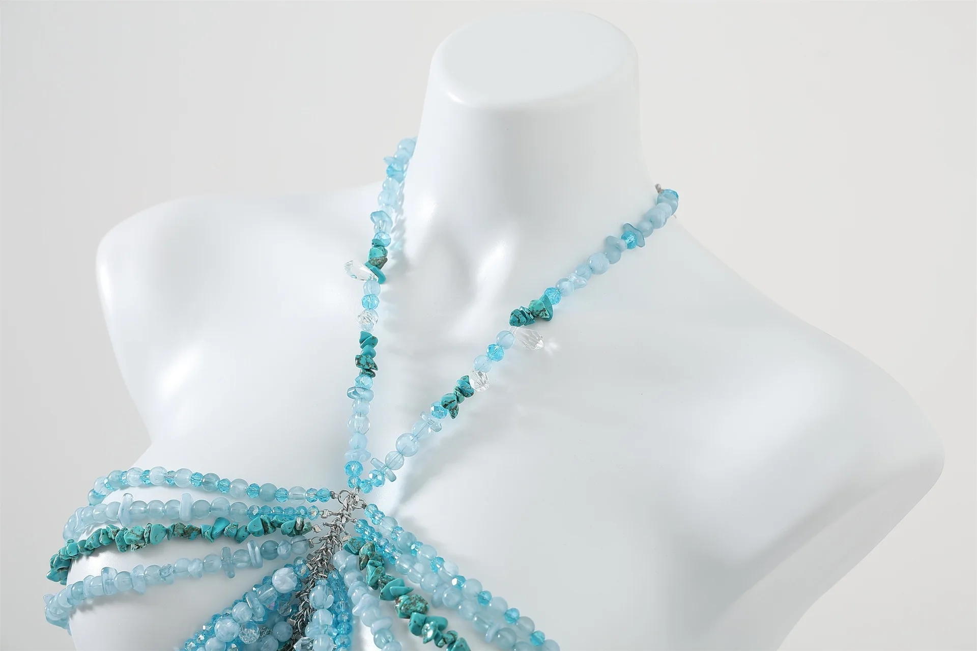 Koralikowa biżuteria dla seksownych kobiet, łańcuszek na ciało, ozdoby na biust, zawieszka na szyję, zewnętrzne paski, odzież damska odpowiednia na różne okazje