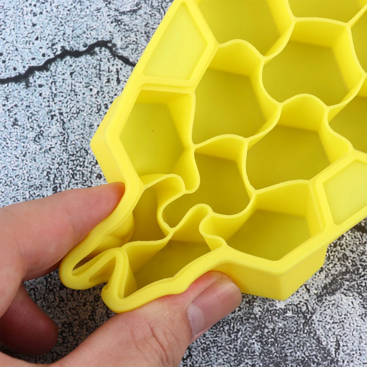 

2pcs Honeycomb Ice Mold Silicone Tray DIY Maker Yellow Freezer Tool Pudding Jelly Easy Clean Reusable Storage