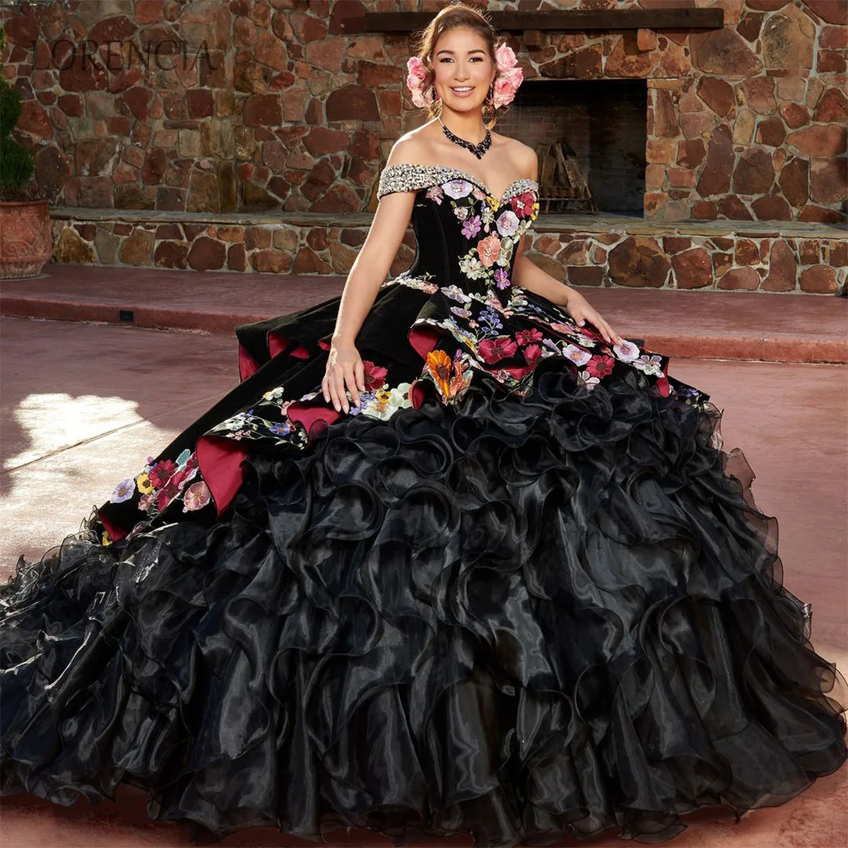 

Black Quinceanera Dress Mexican Appliques Layered 3D Flowers Ball Gowns Sleeveless With Cape Corset 16 Vestidos De XV Anos