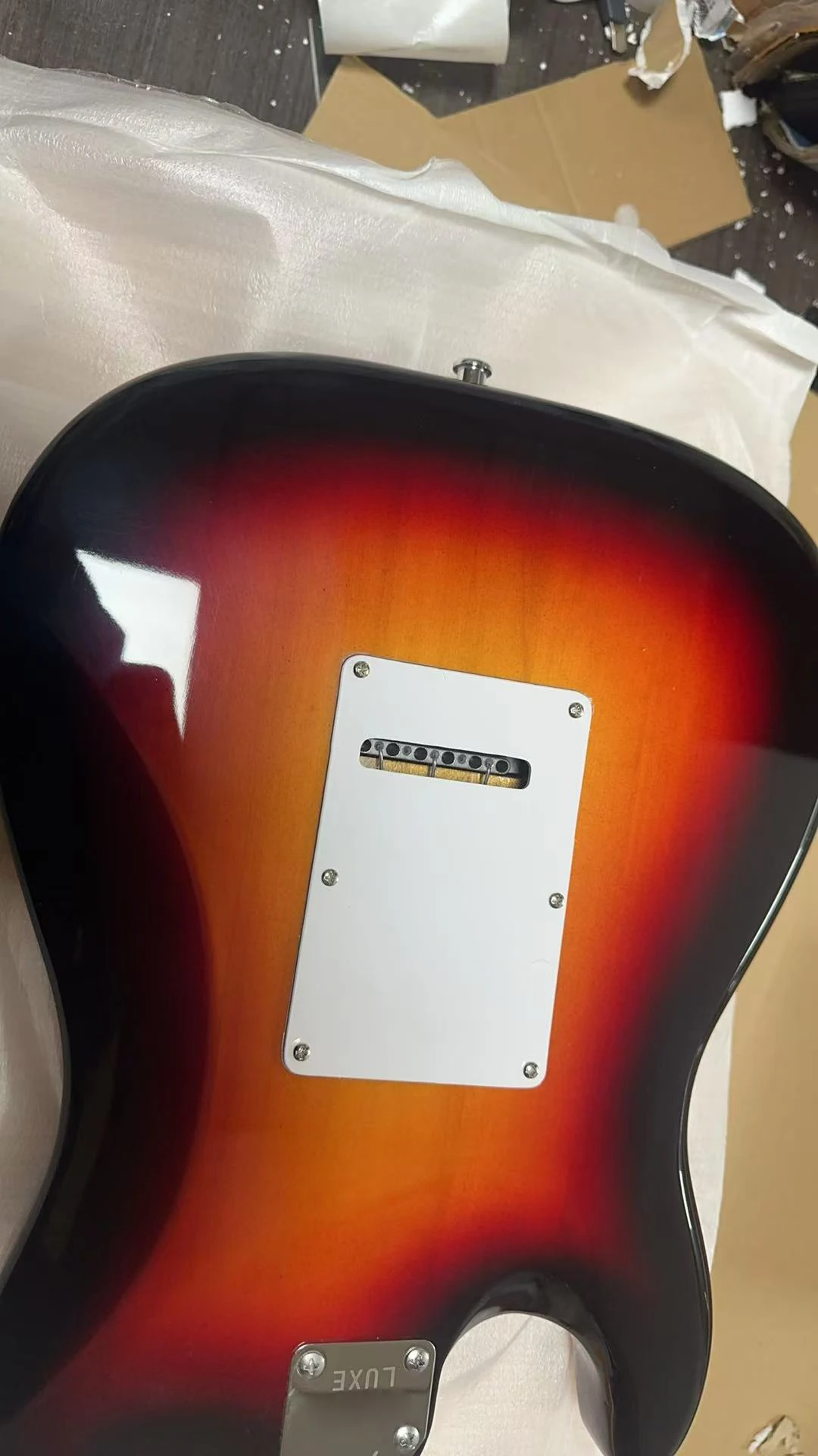 Maple Fingerboard Ultraburst Guitar 2025