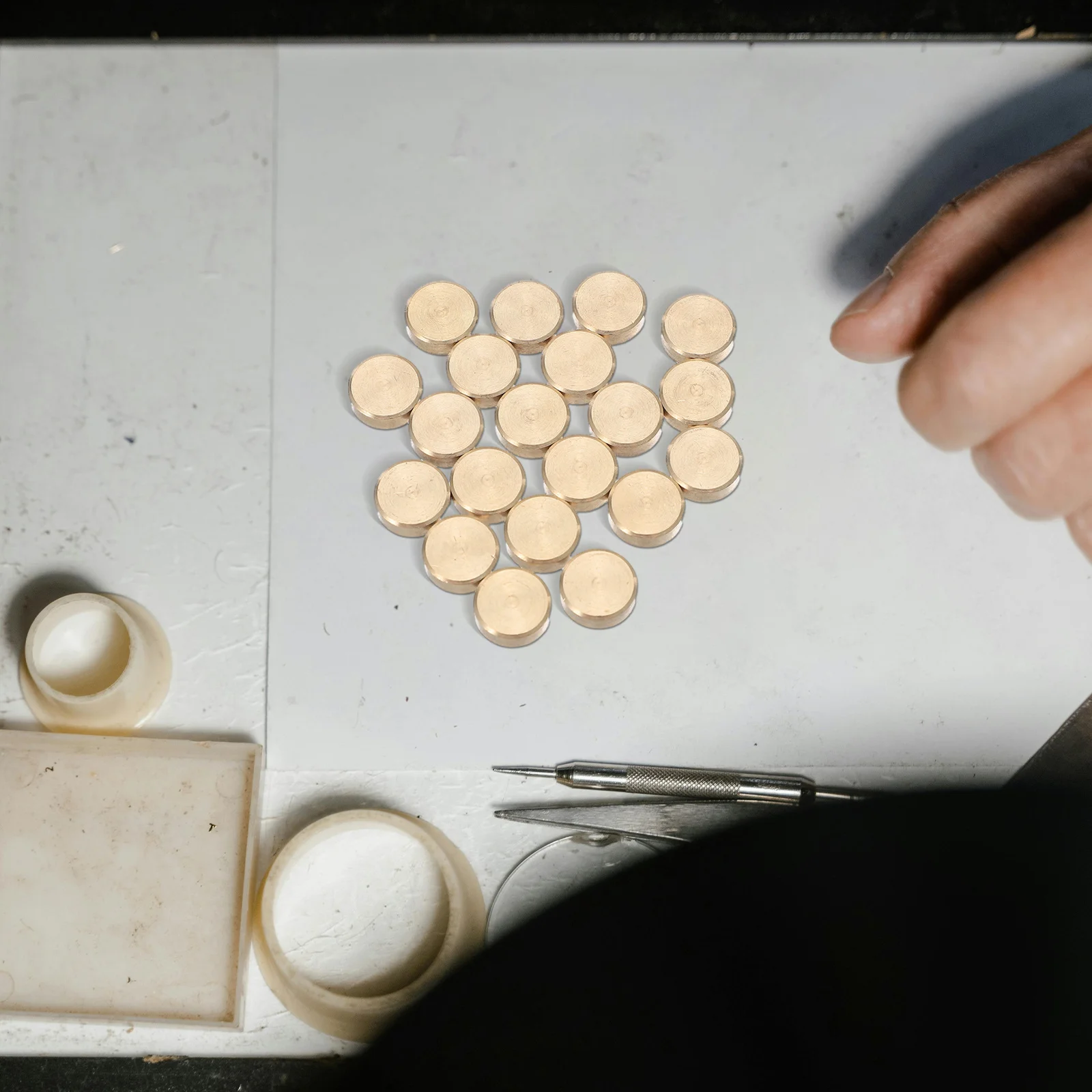 

20Pcs DIY Clock Accessory Set Brass Silent Movement Minimalist Design for Home Office Kitchen Creative Projects Decor