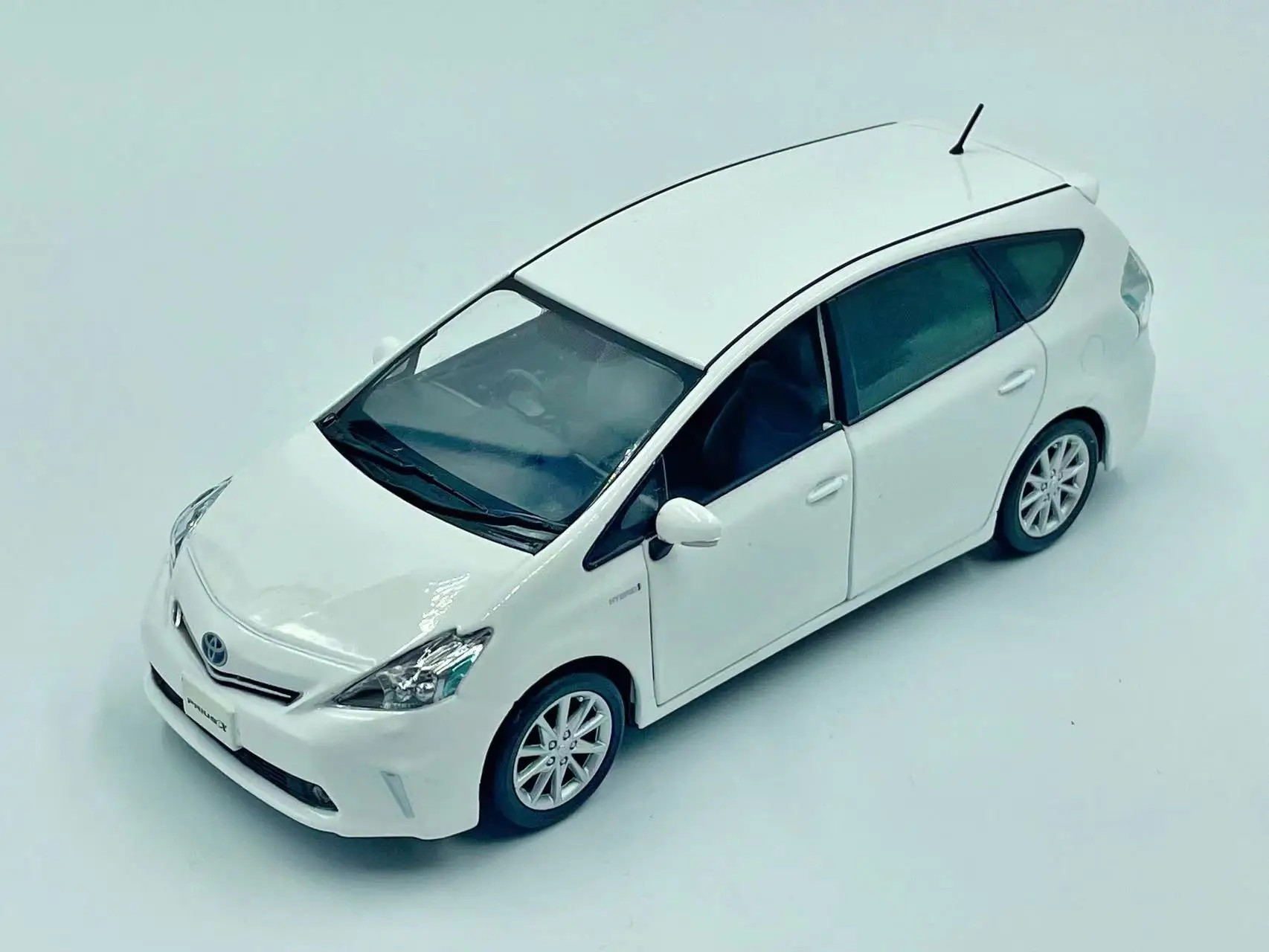 Original factory 1:30  Prius Limited Edition Simulation Alloy Static jdm Car Model Toys Gift