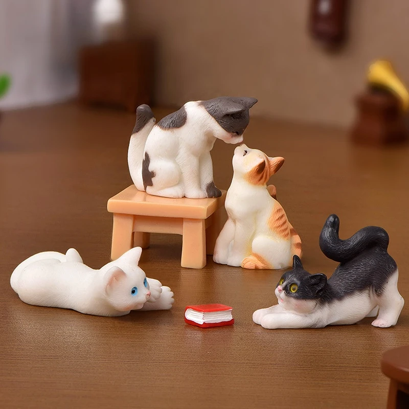 1/2Pcs Cute Cat Miniature Cartoon Resin Ornament Micro Landscape Kawaii Doll House Accessories For Decoration Home Kids Gift