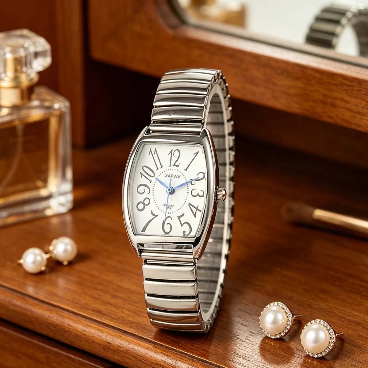 Simple Casual Women's Quartz Watch with Barrel-Shaped Dial and Elastic Band, Trendy Couple's Watch for Women view 4