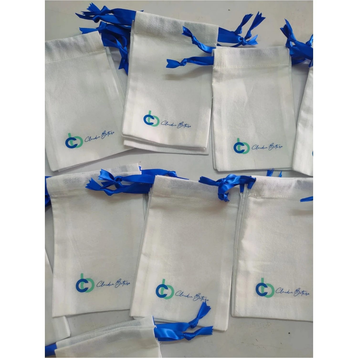 

20 шт. Хлопковая сумка на шнурке с персонализированным логотипом: упаковка ювелирных изделий на заказ