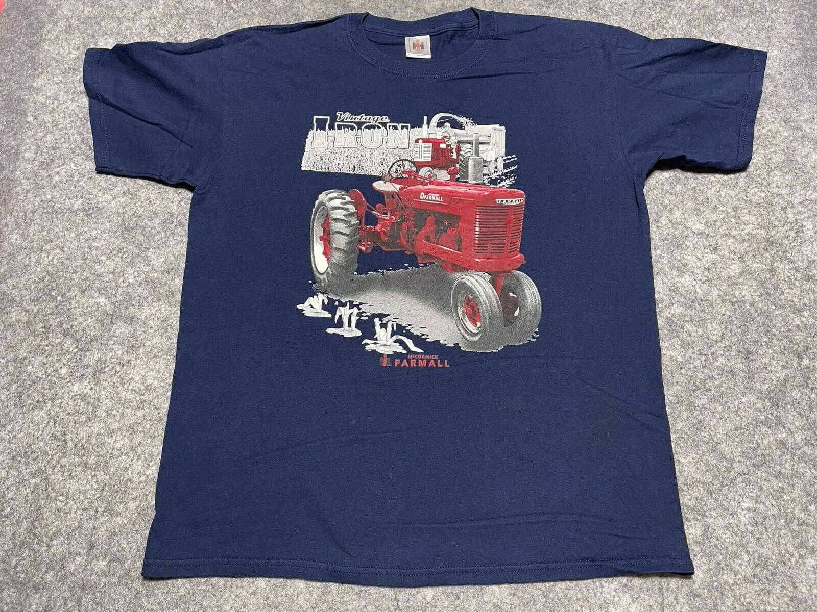 

VTG International Harvester Blue Farm tractor Construction Equipment IH Shirt Lg