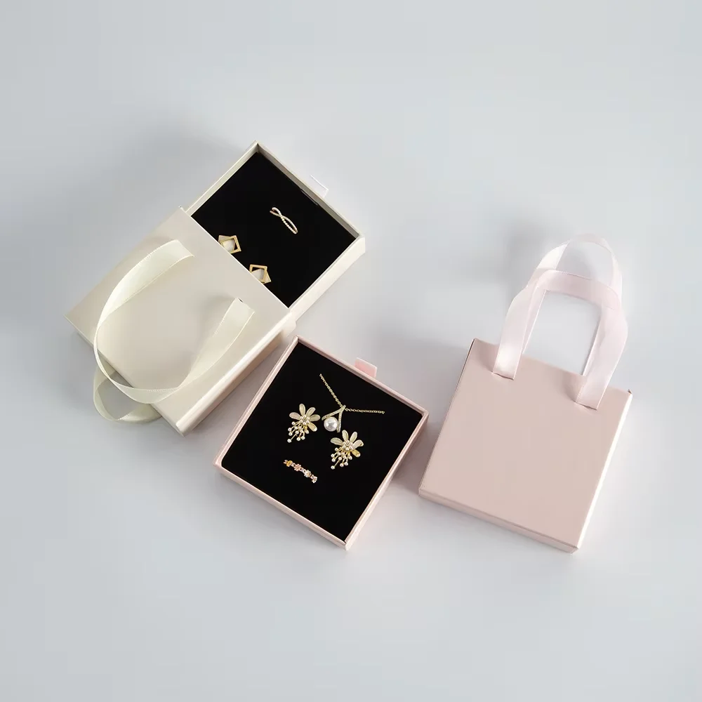 100Pcs Jewelry Drawer Box Portable Wedding Favors Gift Packaging For Ring Earrings Bracelet Packaing Paper Boxes With Handle
