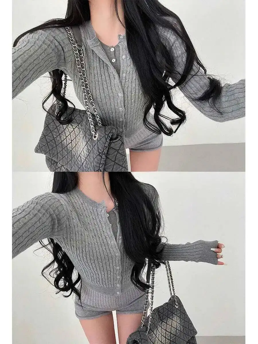 ラウンドネックシングルスリムドウツイストニットセーターカーディガン女性ファッション甘い女性トップス 2025 新しい春韓国 PAF0