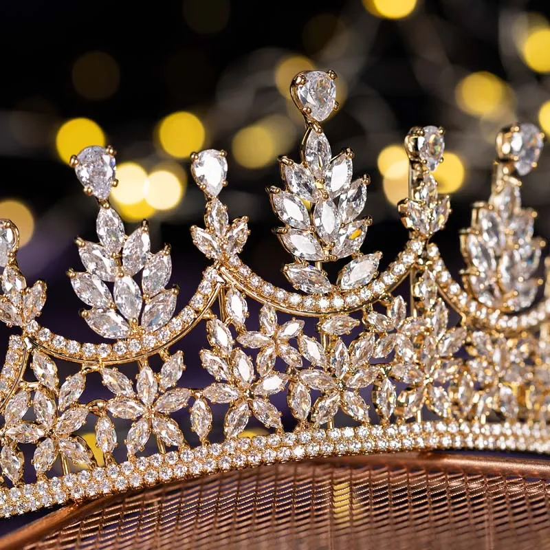 Imagem -05 - Hadiyana-requintado Ouro e Cor Prata Tiaras e Coroas para Mulheres Jóias de Cabelo de Casamento Zircônia Cúbica de Luxo Elegante Bc6446