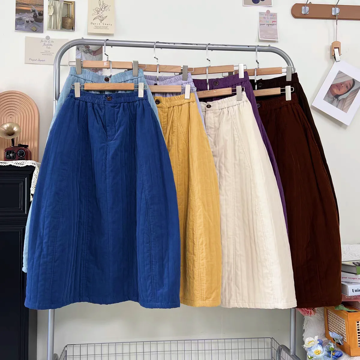 Thickened maxi skirt, retro Japanese skirt, high-waisted warm apricot color autumn and winter new padded loose