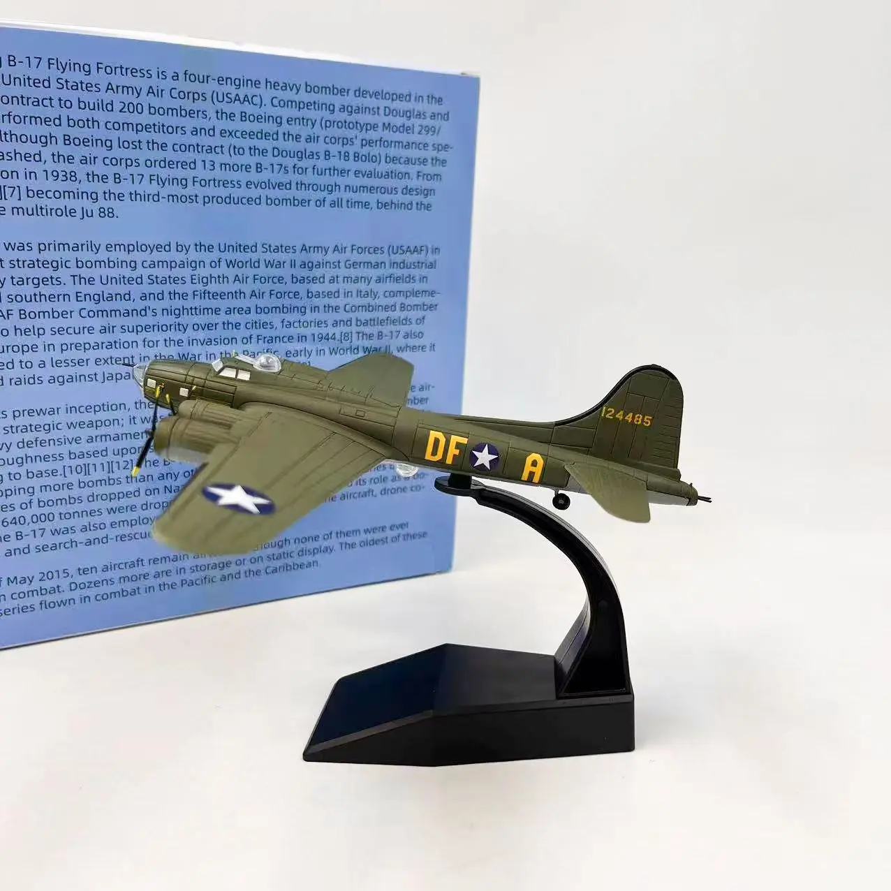 

Литой под давлением масштаб 1:144, американский бомбардировщик B-17, богиня Мемфиса, воздушные боевые герои, модель самолета из сплава, коллекционная игрушка, подарок, сувенир